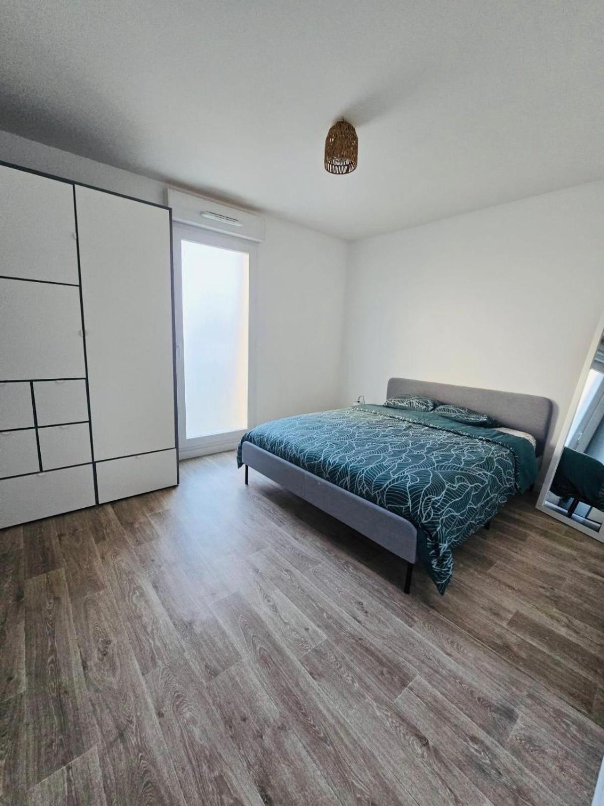 Appartement Rez De Chaussee Avec Parking Prive Орлеан Экстерьер фото